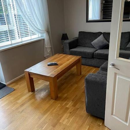Вилла Garland Way 2 Bed House Sheffield Free Parking 5 Min From M1 Мосборо Экстерьер фото