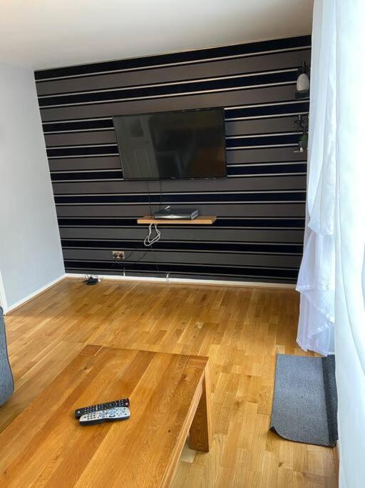 Вилла Garland Way 2 Bed House Sheffield Free Parking 5 Min From M1 Мосборо Экстерьер фото